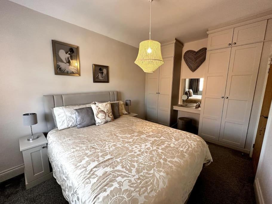 Gaia Villa Lichfield Ngoại thất bức ảnh