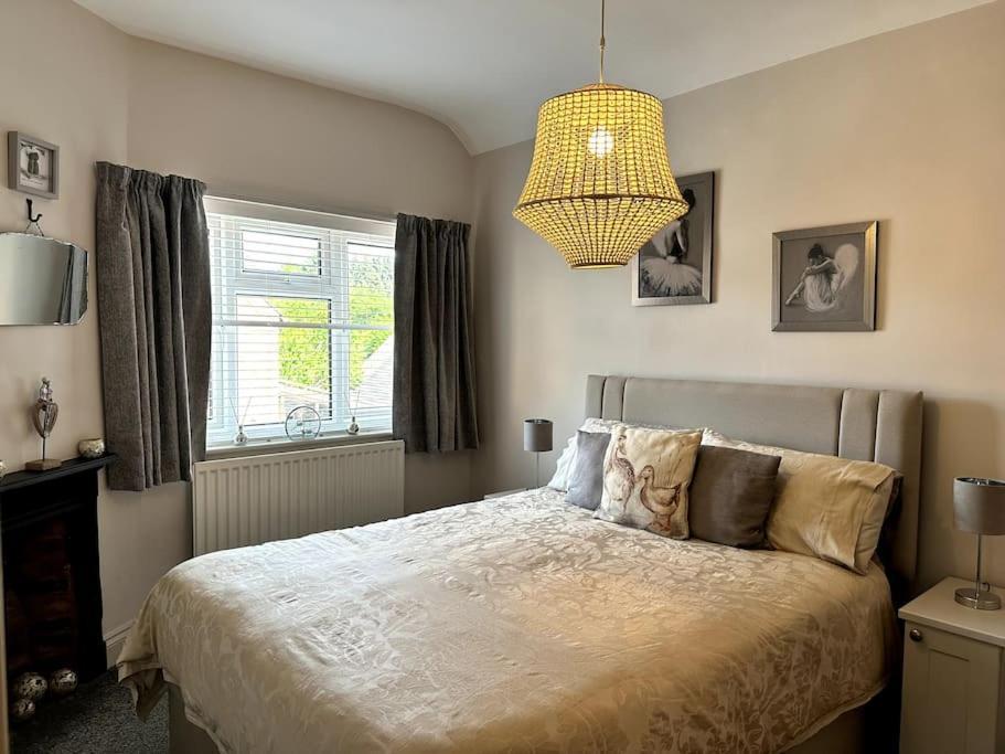 Gaia Villa Lichfield Ngoại thất bức ảnh