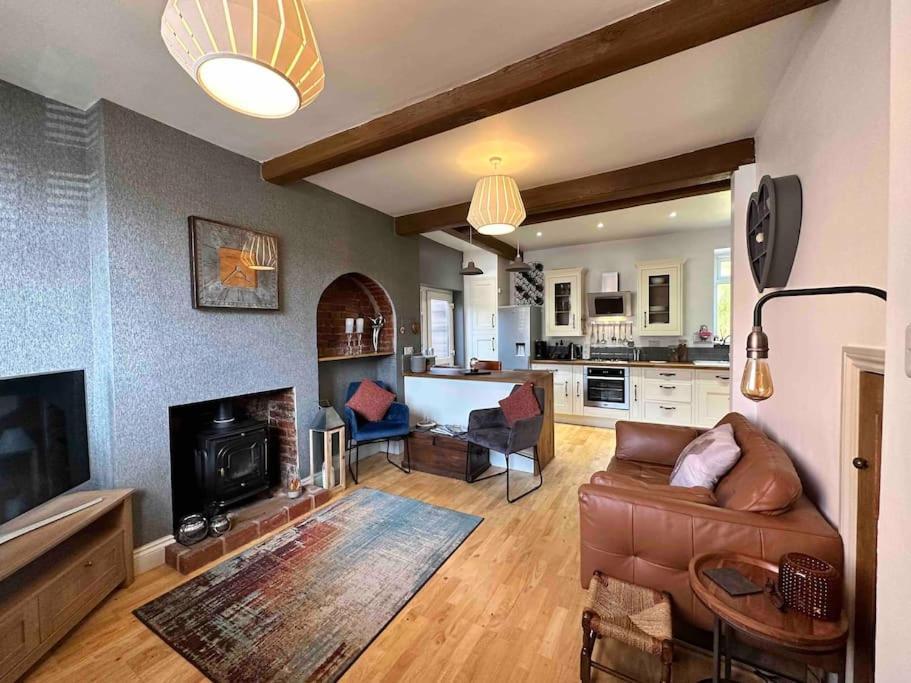 Gaia Villa Lichfield Ngoại thất bức ảnh