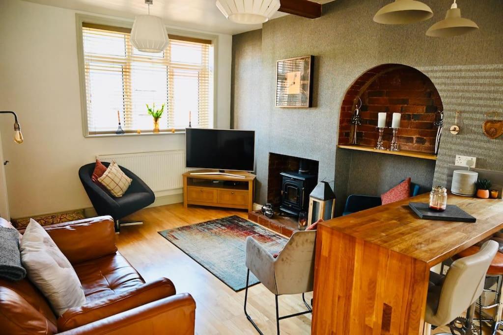 Gaia Villa Lichfield Ngoại thất bức ảnh