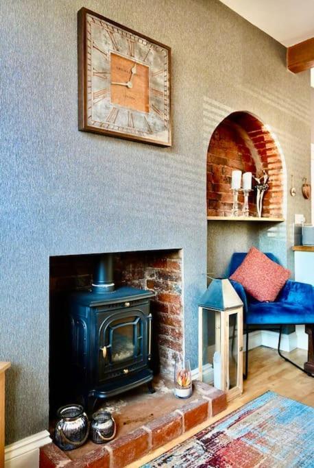 Gaia Villa Lichfield Ngoại thất bức ảnh