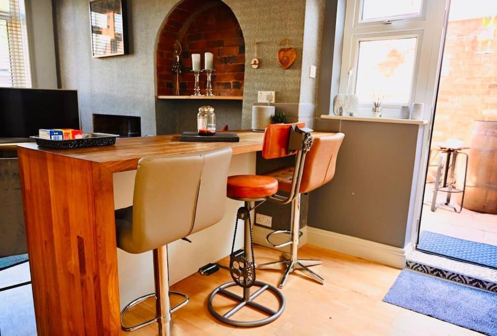 Gaia Villa Lichfield Ngoại thất bức ảnh